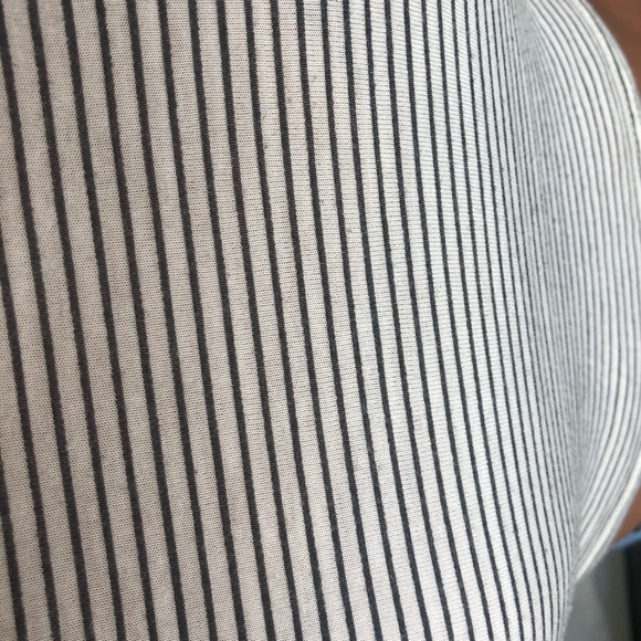 Crop top - Picture 3 of 3